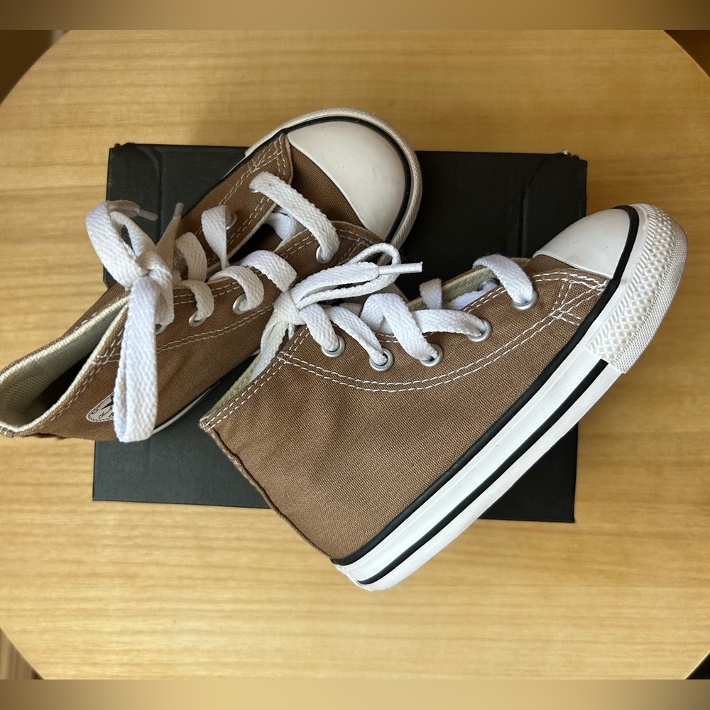 Converse high top tan size 8 toddler